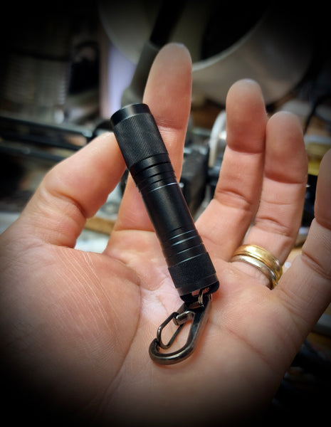 Emisar KC1vn - Oddly Satisfying Ultra Runtime Keychain Light R